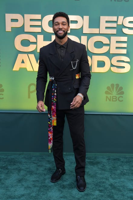 Anthony Hill tiba di People's Choice Awards yang diadakan di Barker Hanger pada Minggu, 18 Februari 2024 di Santa Monica, California.